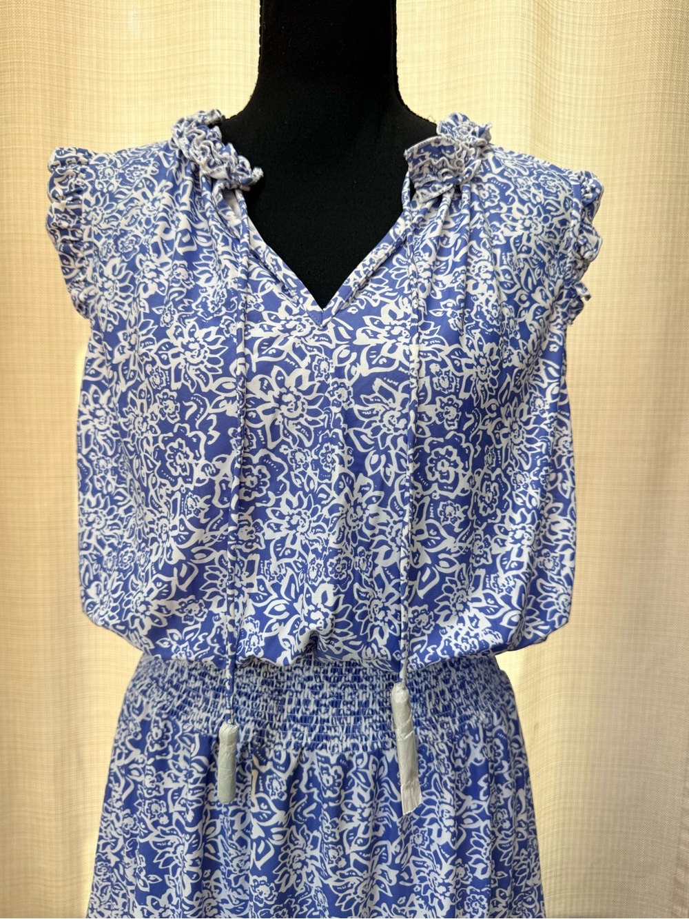 Cabana Life Lake Como Smocked Waist Sleeveless Blue Floral UPF 50 Dress Sz L NWT - Picture 4 of 15